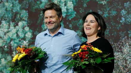 Freuen sich über ihre guten Ergebnisse: Robert Habeck and Annalena Baerbock.