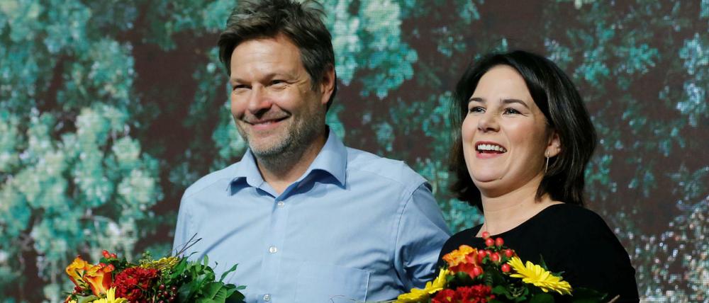 Freuen sich über ihre guten Ergebnisse: Robert Habeck and Annalena Baerbock.