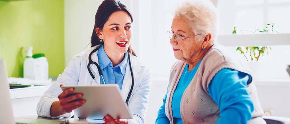 Vertrauensverhältnis. Auch Ärzte speichern immer mehr Daten über ihre Patienten – doch viele schützen ihre Systeme nicht ausreichend vor Hackern. 