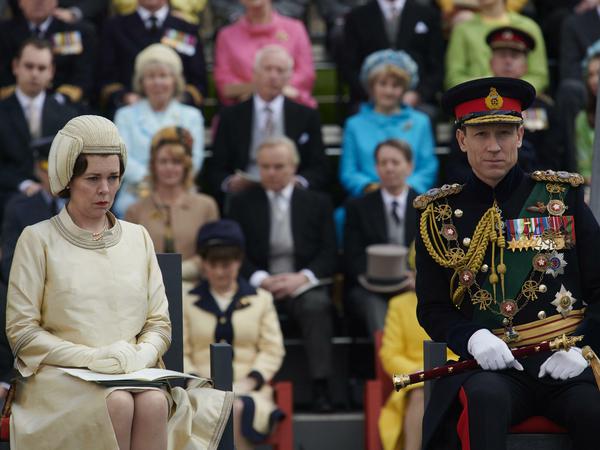 Gefühle zu zeigen, gehört nicht zu ihren Stärken: Königin Elisabeth II. (Olivia Colham) und ihr Gemahl Prinz Philip (Tobias Menzies" in der Netflix-Serie "The Crown".