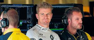 Verschränkte Aussichten: Nico Hülkenberg (Mitte) ist noch bis Ende dieser Saison bei Renault angestellt. Wie es für den 32-Jährigen danach weitergeht, ist noch unklar.