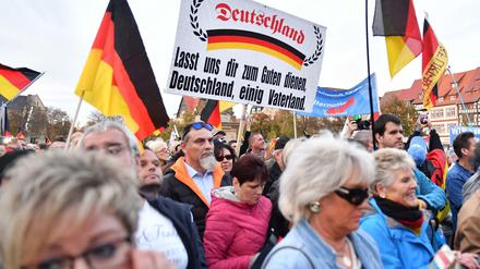 Die rechten Einstellungen sind beunruhigend, aber ein Ruck sind sie nicht, sagt der Soziologe Floris Biskamp.