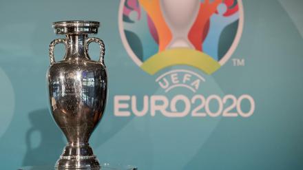 Darum geht es: Der EM-Pokal.