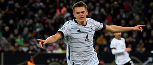 Hacke, Tor. Matthias Ginter erzielte die 1:0-Führung gegen Weißrussland.