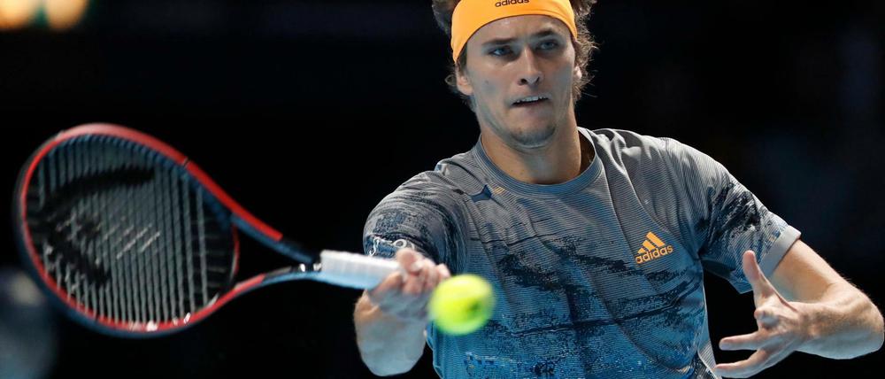 Kämpft sich durch. Alexander Zverev kommt der Titelverteidigung bei den ATP-Finals näher.