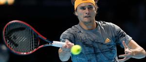 Kämpft sich durch. Alexander Zverev kommt der Titelverteidigung bei den ATP-Finals näher.