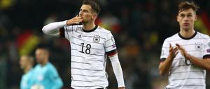 Sieht Luft nach oben. Leon Goretzka (l.) brachte das DFB-Team auf die Siegerstraße.