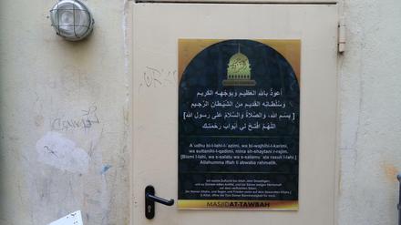 Der Eingang der Fussilet Moschee in Berlin Moabit. Sie galt als Salafisten-Hochburg und wurde 2017 geschlossen. 