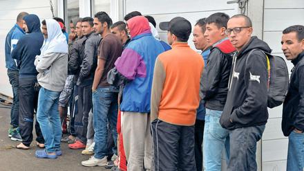 Bleiben oder zurückkehren? Flüchtlinge 2015 in der Erstaufnahme in Ingelheim in Rheinland-Pfalz
