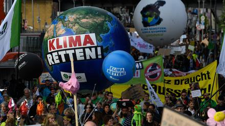 Protestierende beim Klimastreik in Berlin