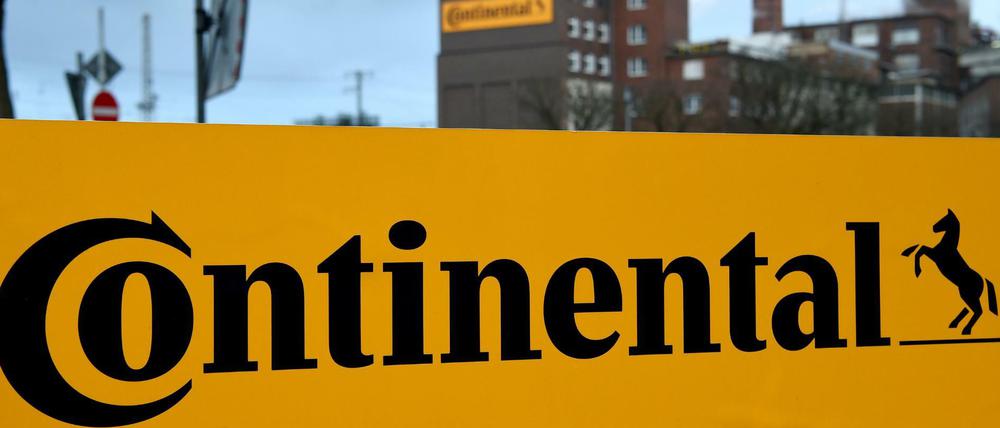 Das Logo der Continental AG vor der Hauptverwaltung in Hannover.