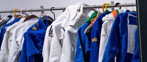 Der Tatverdächtige sei bereits seit 2007 Vorsitzender eines von ihm gegründeten Judovereins in Tegel.