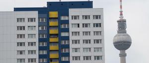 Berlin braucht mehr Wohnraum - und weniger schnell steigende Mieten. Über den Weg zum Ziel gibt es Streit.