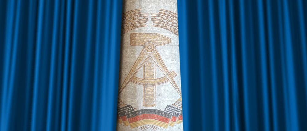 Die neue Sonderausstellung des DDR Museums beleuchtet die Zeit zwischen Mauerfall und Wiedervereinigung.