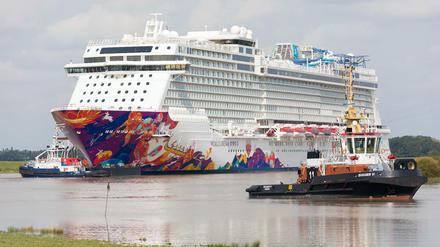Von der "Global Dream" gibt es noch keine Fotos. Sie wird aber noch größer sein als die hier gezeigte "World Dream" aus der Meyer-Werft in Papenburg (Niedersachsen).
