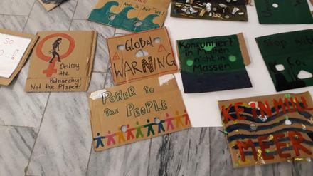 Power to the People. Plakate der Kinder und Jugendlichen.