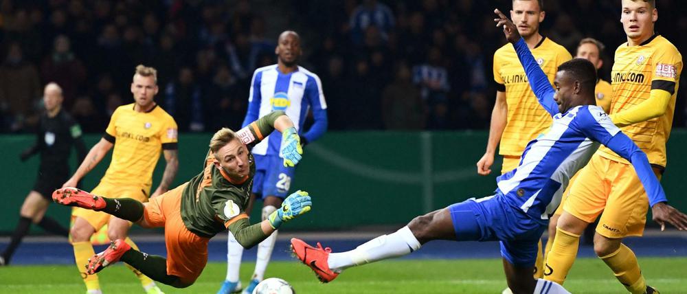 Darf er wieder? Salomon Kalou (vorne) spielte bei Hertha BSC zuletzt keine große Rolle.