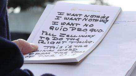 Wieder mal öffentlich zu lesen: Trumps Notizen.