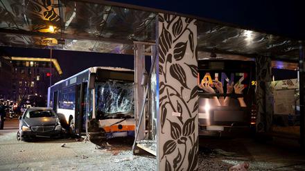 Der Busfahrer hatte die Kontrolle über sein Fahrzeug verloren.