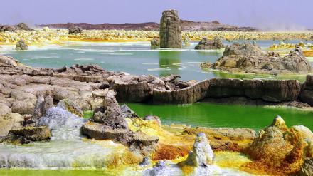 Grün ist die Farbe des Lebens - hier allerdings nicht. In den Gewässern des Dallol-Vulkans stammt die Farbe von reduziertem Eisen.