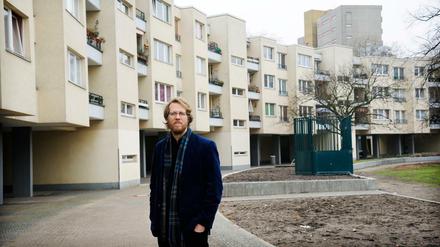 Kreuzbergs Bezirksstadtrat Florian Schmidt (B’90/Die Grünen, Abteilung Bauen, Planen und Facility Management) steht bereit für eine Übernahme der Wohnungen am Mehringplatz in kommunale Hand.