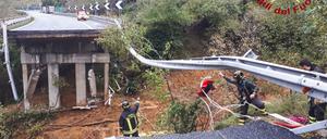 Die Feuerwehr veröffentlichte dieses Bild von der A6 zwischen Turin und Savona.