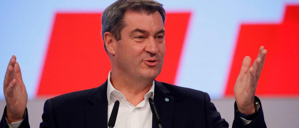 Die Söder-Show: Was der CSU-Chef sagt, ist inhaltlich solidarisch mit Annegret Kramp-Karrenbauer. Es kommt darauf an, wie er es sagt.