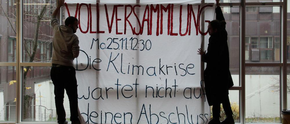 Im Rahmen der Public Climate School (PCS) rief der AStA eine studentische Vollversammlung ein.
