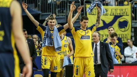 Grund zum Jubeln: Alba Berlin siegt auch gegen Bonn.