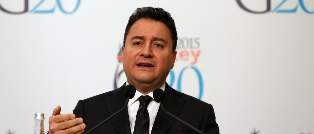 Ali Babacan spricht als stellvertretender türkischer Ministerpräsident im Februar 2015.