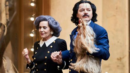 Eine Hymne auf die Dekadenz: "Mama" Else Moshammer (Hannelore Elsner) und "Rudi" Rudolph Moshammer (Thomas Schmauser) im ARD-Degeto-Film "Der große Rudolph"