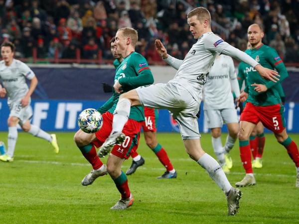 Rein damit: Sven Bender erzielt das 2:0 für Leverkusen.