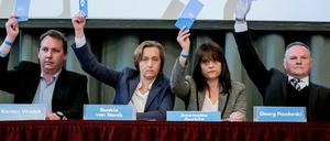Georg Pazderski (r.), Landesvorsitzender der AfD Berlin und seine Stellvertreter Karsten Woldeit (l-r), Beatrix von Storch, und Jeannette Auricht. 