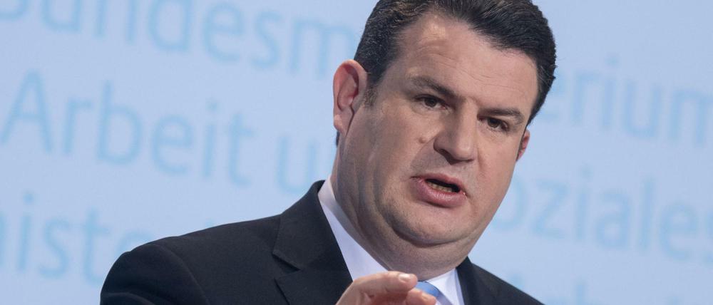 Hubertus Heil (SPD), Bundesminister für Arbeit und Soziales, will an strengen Hartz-IV-Sanktionen festhalten.