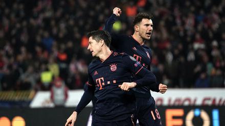 Rekord und Debüt: Robert Lewandowski und Leon Goretzka.