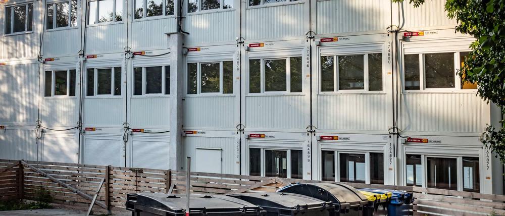 Die Platznot zwingt schon jetzt rund 100 Schulen zum Ausweichen auf Container oder Modulbauten.