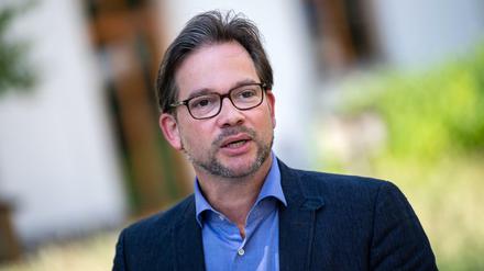 Mit einem Offenen Brief protestieren Architekten gegen die Ernennung des SPD-Politikers Florian Pronold zum Gründungsdirektor der Berliner Bauakademie.