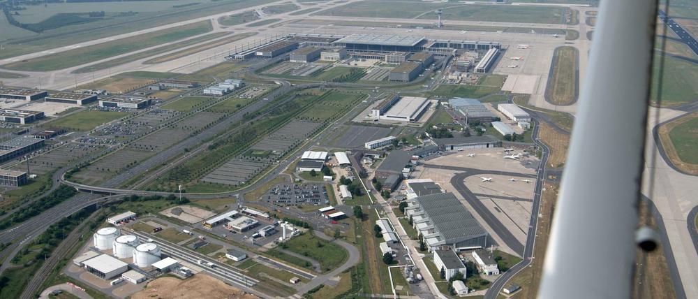 Blick über den Hauptstadtflughafen in Schönefeld. 