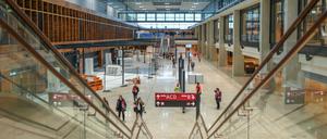 Blick in das Terminalgebäude des Hauptstadflughafens Berlin-Brandenburg.