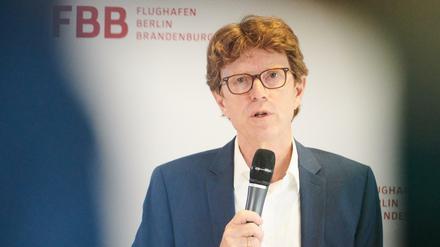 BER-Chef Engelbert Lütke Daldrup, spricht bei einer Pressekonferenz. 