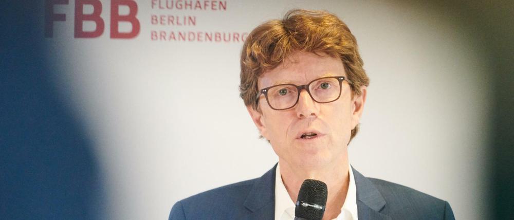 BER-Chef Engelbert Lütke Daldrup, spricht bei einer Pressekonferenz. 