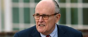 Noch bis vor kurzem lobte Donald Trump seinen persönlichen Anwalt. Nun muss Rudy Giuliani fürchten, vom Präsidenten fallengelassen zu werden.