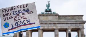 Zehntausende versammelten sich vor dem Brandenburger Tor.