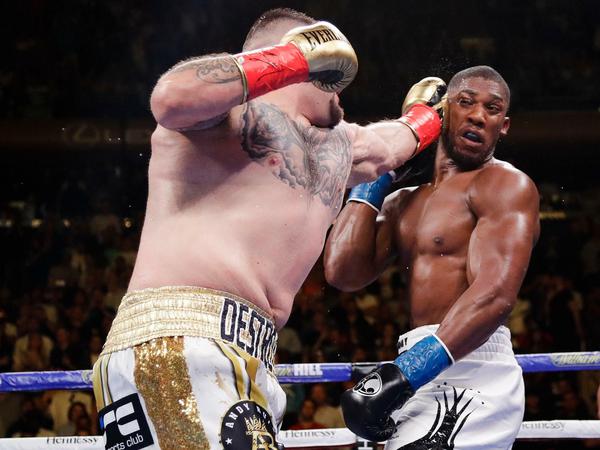Patsch: Im ersten WM-Kampf musste Anthony Joshua (rechts) gegen Andy Ruiz einiges einstecken.