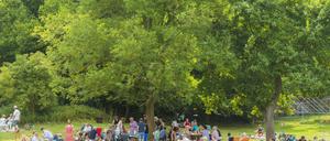 Hauptsache frische Luft. Unter freiem Himmel fühlen wir uns in Gemeinschaft sicherer als in geschlossenen Räumen. Aber was ist mit den Aerosolen im Winter?