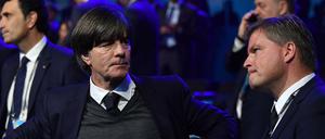 Wird nicht einfach. Bundestrainer Joachim Löw (l.) und seine Mannschaft haben schwere Gruppengegner für die EM zugelost bekommen.