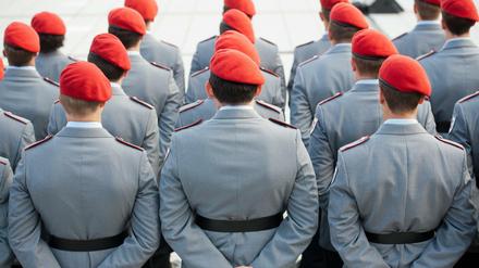 Bundeswehrsoldaten beim feierlichen Gelöbnis (Archiv).