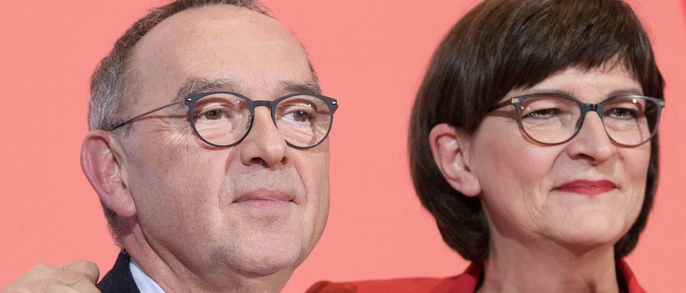 Die designierten SPD-Vorsitzenden Saskia Esken und Norbert Walter-Borjans.