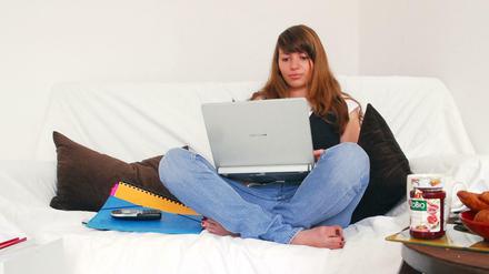 Wer Mikrojobs im Internet annimmt, arbeitet dabei selbstständig.