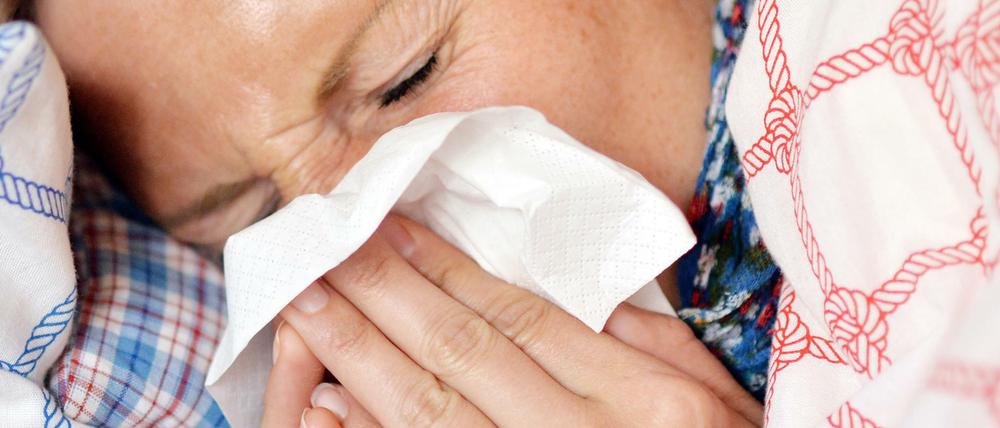 Arbeitsunfähig. Die Grippewelle hat den Krankenstand 2018 nochmal nach oben getrieben.